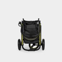 Opgevouwen InnoPet Premium Comfort hondenbuggy zwart, compact op te bergen en mee te nemen.