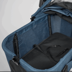 InnoPet 2-in-1 Compact cabin interior