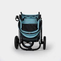 Compact opgevouwen InnoPet Premium Comfort hondenwagen lichtblauw.